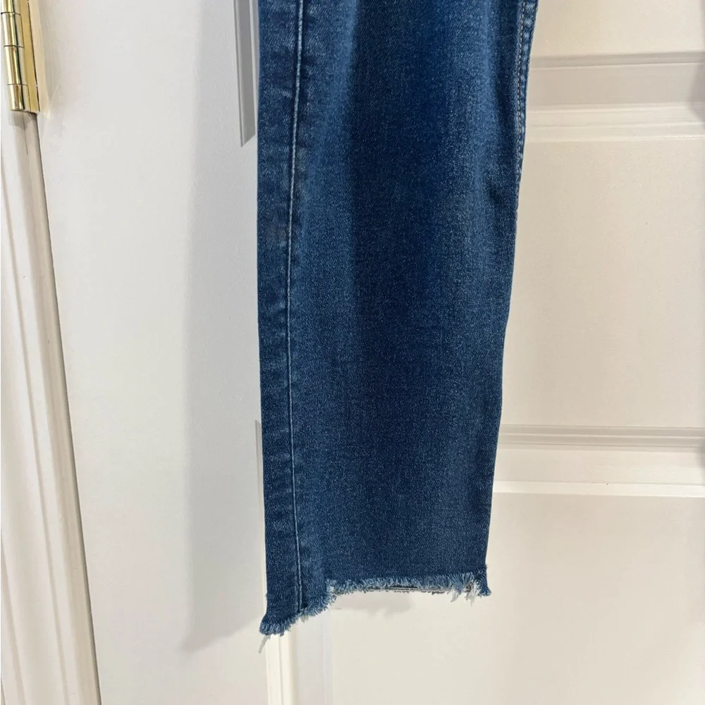 Old Navy Women's 360• Stretch Extra High Rise Rockstar Super Skinny Raw Hem Jean - Picture 4 of 7